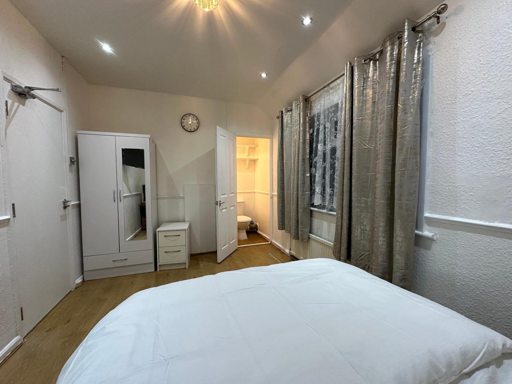 Keedonwood Road Bromley, Rooms With Free Wifi Exterior foto